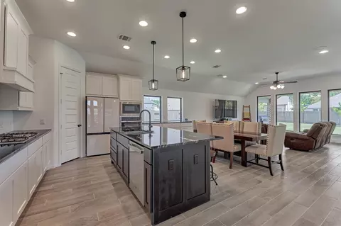 Kitchen - 13147 Soaring Forest Dr, Conroe, TX 77302 photo 2 of 5