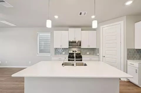 3223 Quiet Sunset Dr, Houston, TX 77080