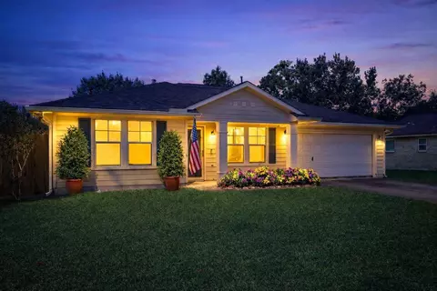 17511 Jolly Boat Dr, Crosby, TX 77532