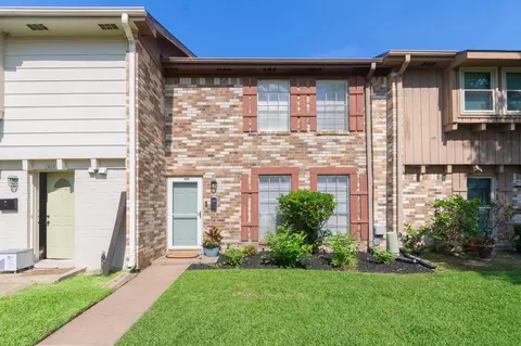 1505 Cedar Cove St, La Porte, TX 77571