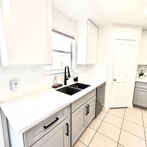 Kitchen - 8134 Katie Mill Trl, Spring, TX 77379 photo 3 of 4