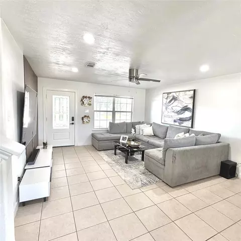 Living - 8134 Katie Mill Trl, Spring, TX 77379 photo 2 of 2