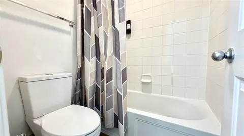 Bath - 8134 Katie Mill Trl, Spring, TX 77379 photo 2 of 4