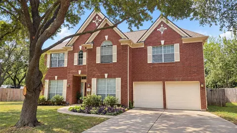 10003 Briarpark Trail Ln, Houston, TX 77064