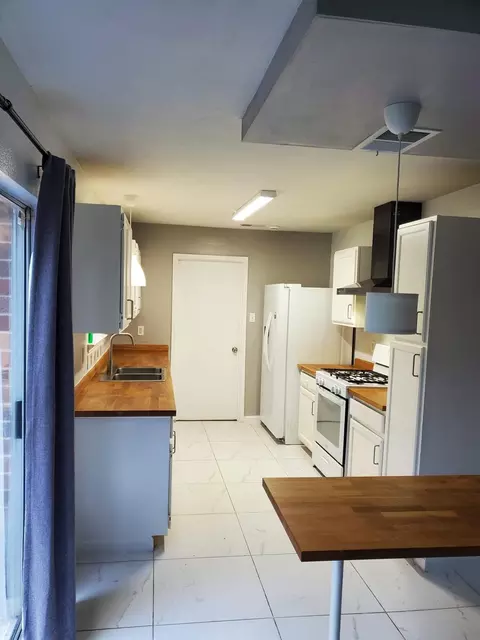 Kitchen - 3626 Nutwood Ln, Spring, TX 77389 photo 4 of 4