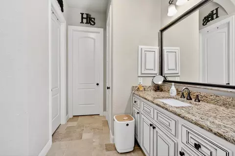 Bath - 25803 Heritage Maple Dr, Spring, TX 77389 photo 8 of 9