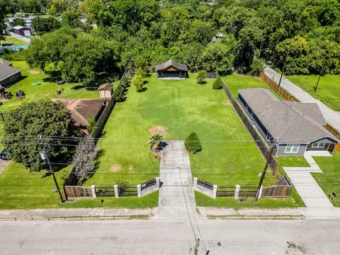 6431 De Priest St, Houston, TX 77091
