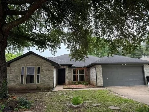 4521 W Columbary Dr, Rosenberg, TX 77471