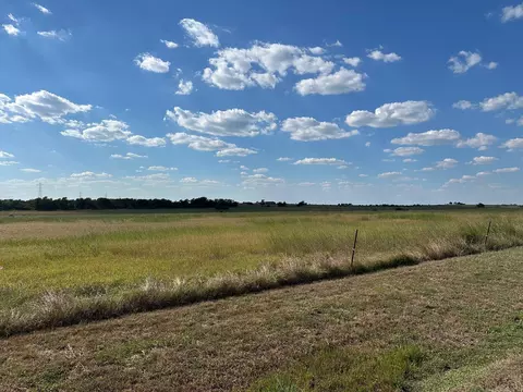 8038 Ohnheiser Kaase Rd, La Grange, TX 78945