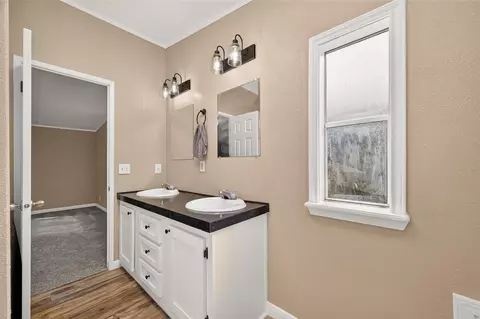 Bath - 16396 Red Tail Hawk Ct, Conroe, TX 77302 photo 2 of 6