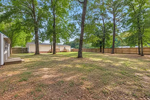 Exterior - 16396 Red Tail Hawk Ct, Conroe, TX 77302 photo 6 of 7