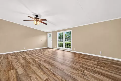Living - 16396 Red Tail Hawk Ct, Conroe, TX 77302 photo 2 of 4