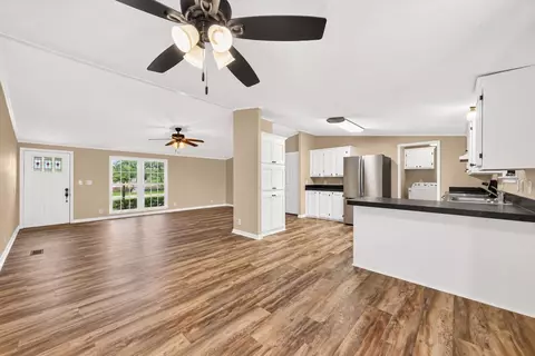 Living - 16396 Red Tail Hawk Ct, Conroe, TX 77302 photo 3 of 4