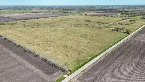 View/Area - 4439 Schultz Rd, Damon, TX 77430 photo 3 of 20