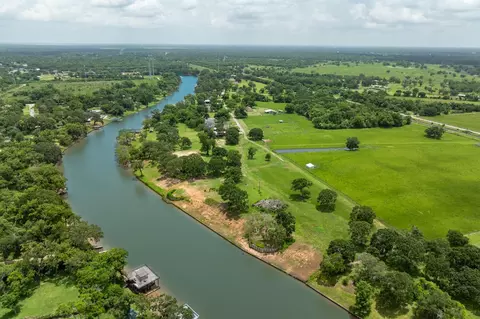 4 County Road 344, Sweeny, TX 77480 photo 3