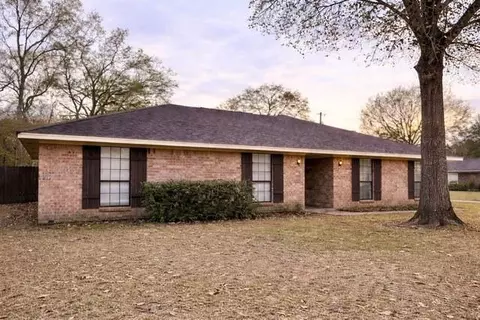 455 County Road 774, Buna, TX 77612