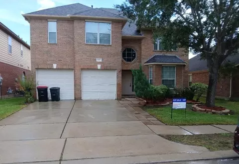 2811 Acacia Fair Ln, Fresno, TX 77545