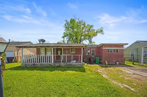 13338 Vicksburg St, Houston, TX 77015