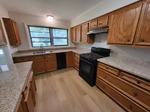 Kitchen - 706 Maple St, Sweeny, TX 77480 photo 2 of 5