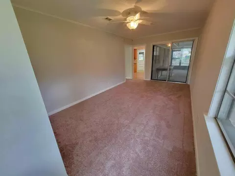 Living - 706 Maple St, Sweeny, TX 77480 photo 4 of 4