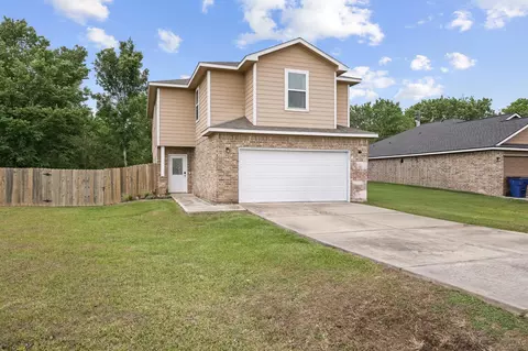 6101 Fox Ridge Dr, Angleton, TX 77515