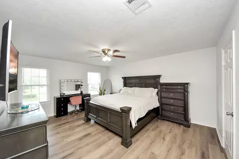 Bedroom - 6603 Coldstream Dr, Pasadena, TX 77505 photo 3 of 3