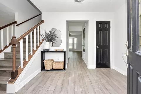 Entry Way - 6603 Coldstream Dr, Pasadena, TX 77505 photo 1 of 2