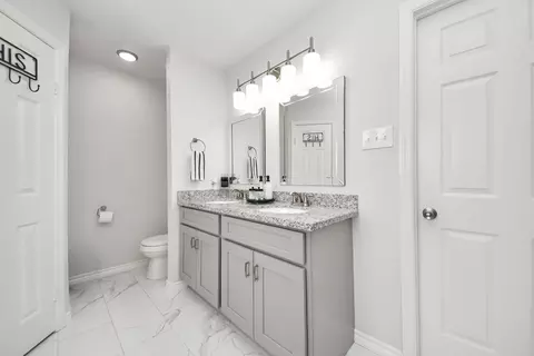Bath - 6603 Coldstream Dr, Pasadena, TX 77505 photo 6 of 7
