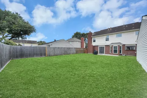Exterior - 6603 Coldstream Dr, Pasadena, TX 77505 photo 4 of 5
