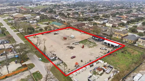 2902 Washington Dr, Houston, TX 77038