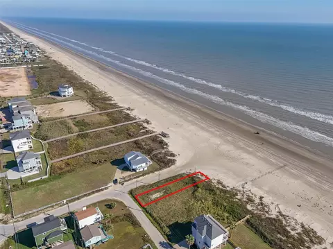 17403 Bristow Dr, Galveston, TX 77554