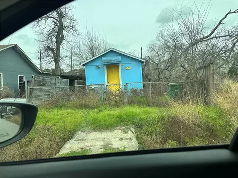 303 E 38 St, Houston, TX 77018