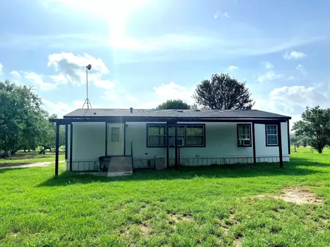 Exterior - 560 S View St, Lytle, TX 78052 photo 7 of 7