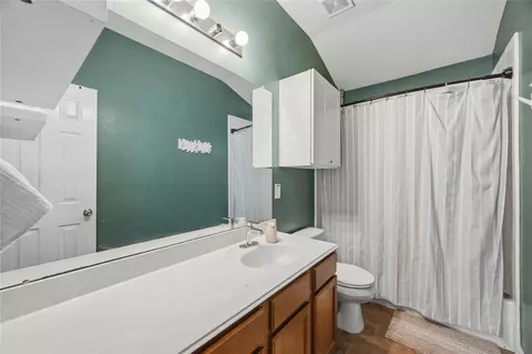 Bath - 7043 Windy Run Ct, Spring, TX 77379 photo 7 of 7
