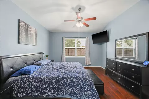 Bedroom - 7043 Windy Run Ct, Spring, TX 77379 photo 4 of 9