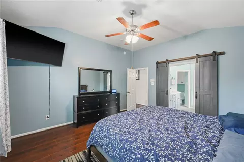 Bedroom - 7043 Windy Run Ct, Spring, TX 77379 photo 3 of 9