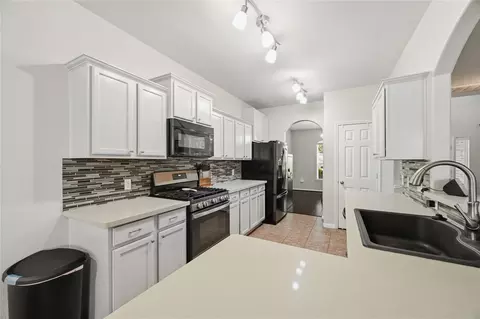 Kitchen - 7043 Windy Run Ct, Spring, TX 77379 photo 1 of 4