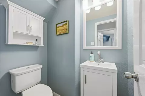 Bath - 7043 Windy Run Ct, Spring, TX 77379 photo 1 of 7