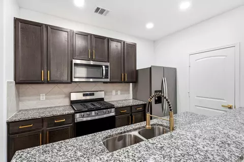 Kitchen - 3653 Cub Dr, Conroe, TX 77301 photo 5 of 5