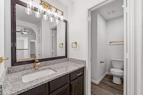 Bath - 3653 Cub Dr, Conroe, TX 77301 photo 3 of 3