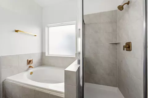 Bath - 3653 Cub Dr, Conroe, TX 77301 photo 2 of 3