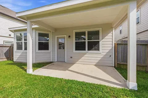Exterior - 3653 Cub Dr, Conroe, TX 77301 photo 4 of 6