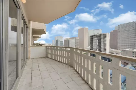 2016 Main St #1707, Houston, TX 77002