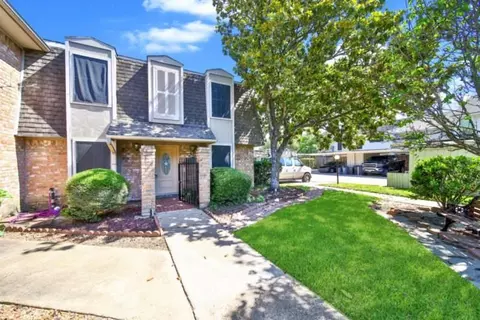7846 Kendalia Dr, Houston, TX 77036