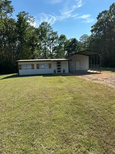 375 Toledo Beach Dr, Hemphill, TX 75948