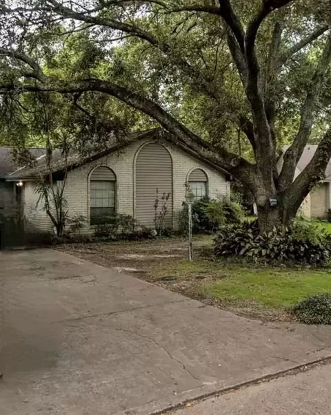 5227 Apala Dr, Houston, TX 77032