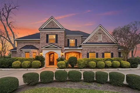 2 Wilmington Ct, Sugar Land, TX 77479