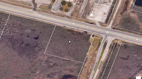 4b Highway 6 # 2, Hitchcock, TX 77563