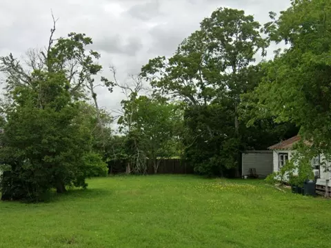 309 E Converse St, Weimar, TX 78962 photo 1