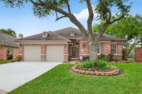 2827 Timber Briar Cir, Houston, TX 77059